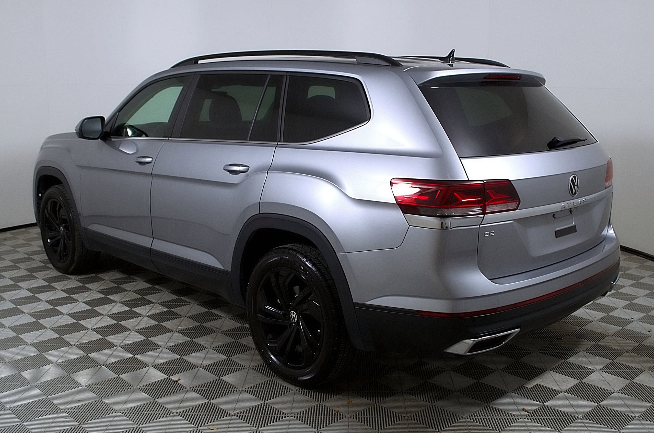 2022 Volkswagen Atlas 2.0T SE with Technology