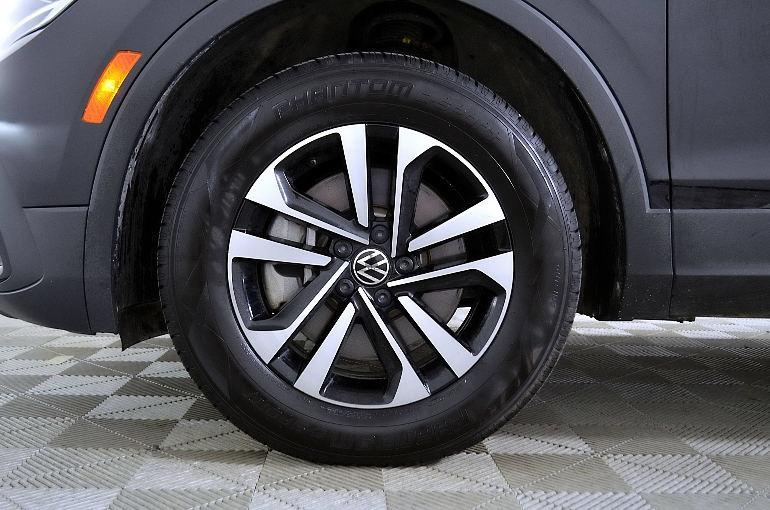 2024 Volkswagen Tiguan S
