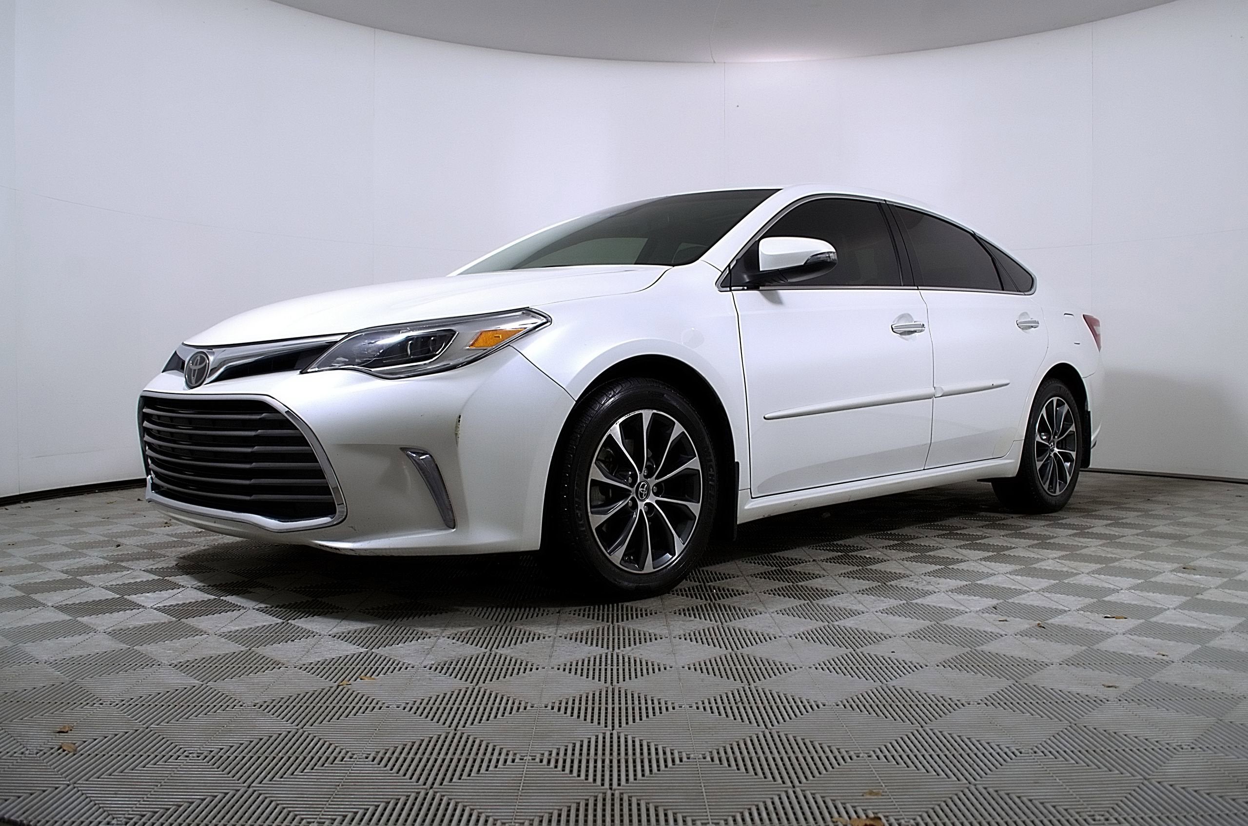 2017 Toyota Avalon XLE Premium