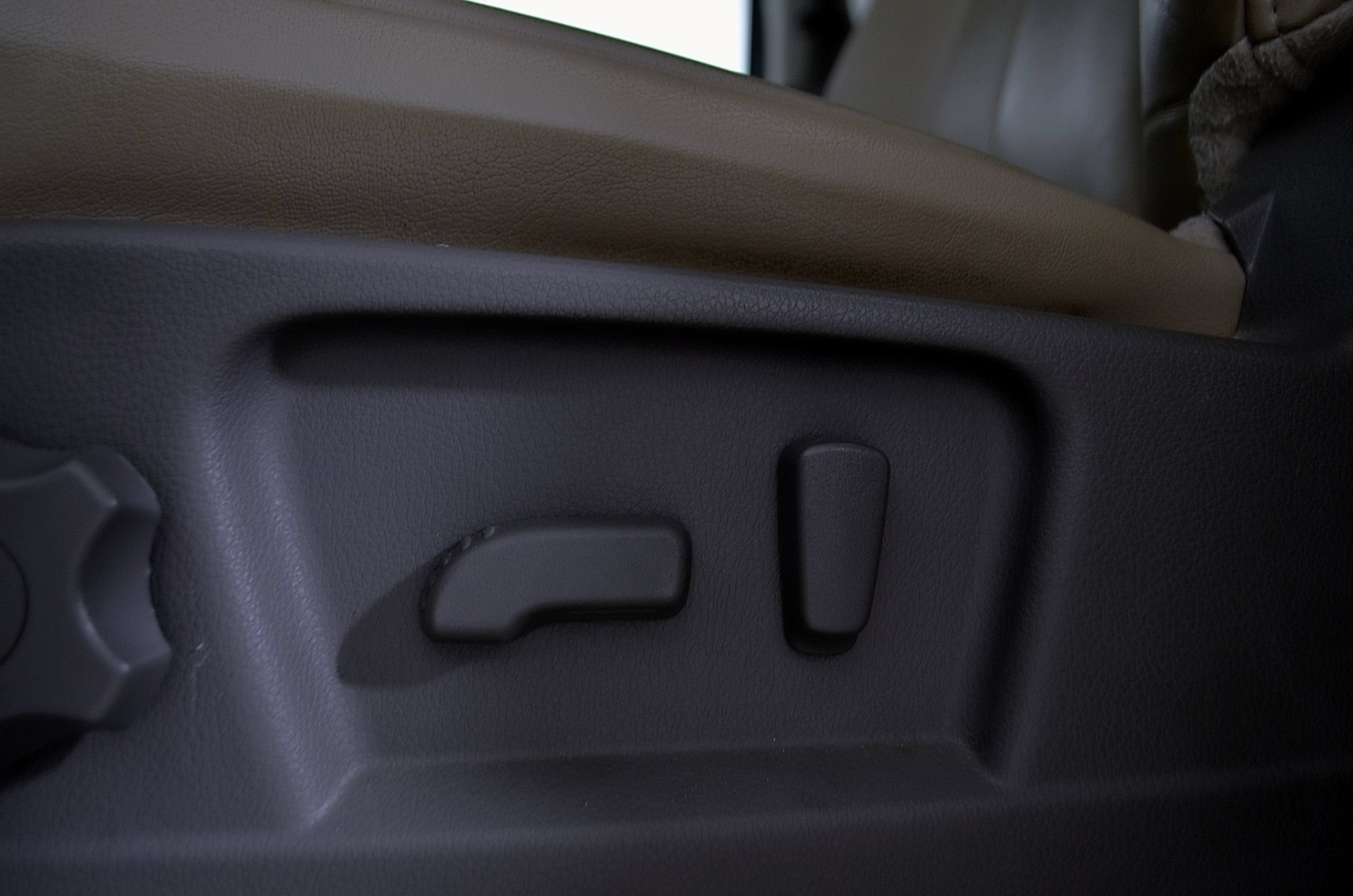 2017 Nissan NV Passenger SL