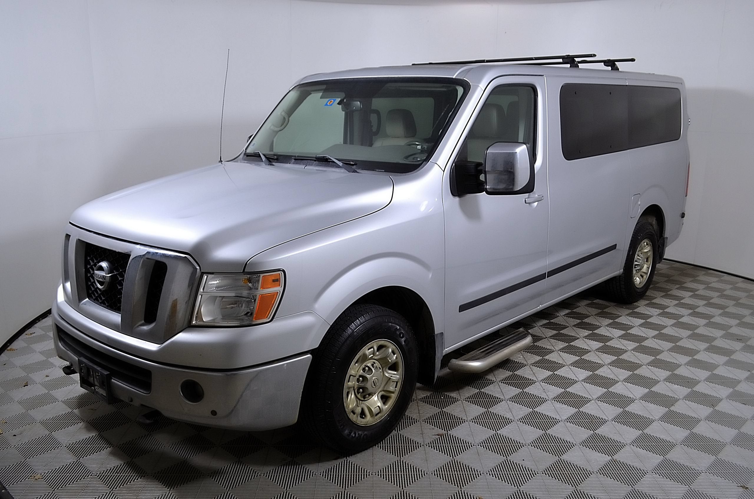 2017 Nissan NV Passenger SL