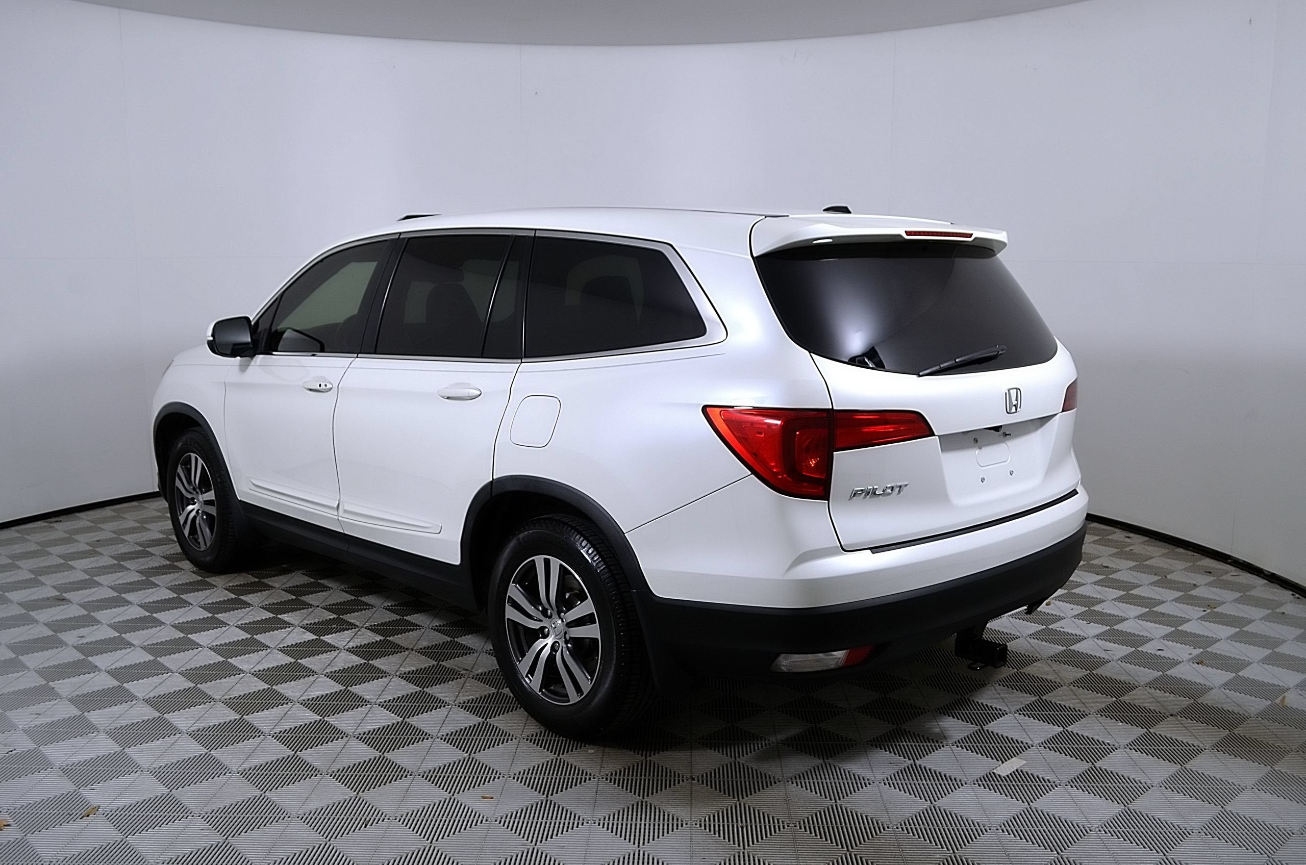 2018 Honda Pilot EX-L w/ Honda Sensing