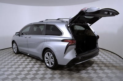 2024 Toyota Sienna Platinum