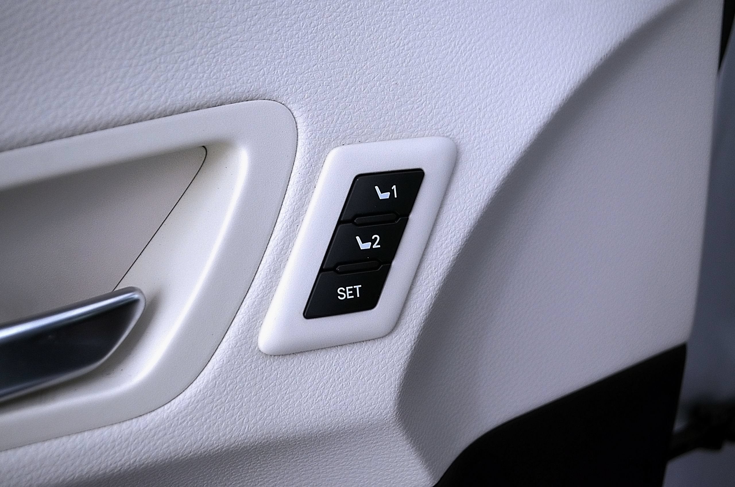2024 Toyota Sienna Platinum
