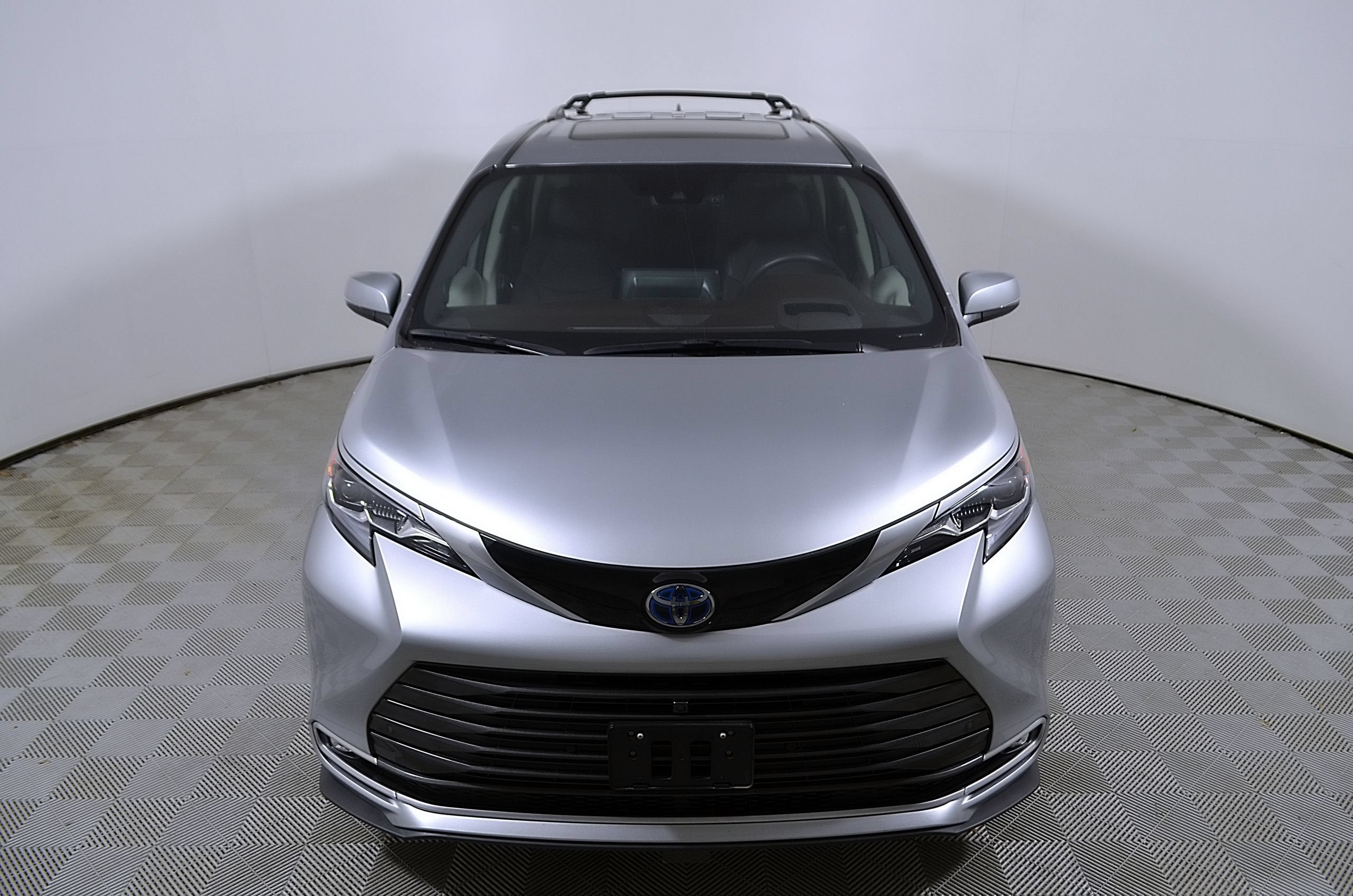 2024 Toyota Sienna Platinum