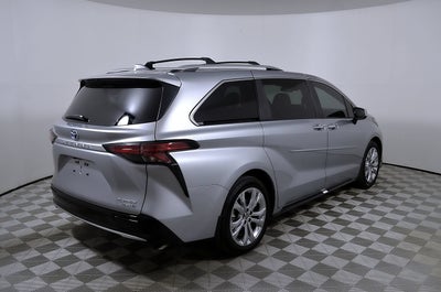 2024 Toyota Sienna Platinum