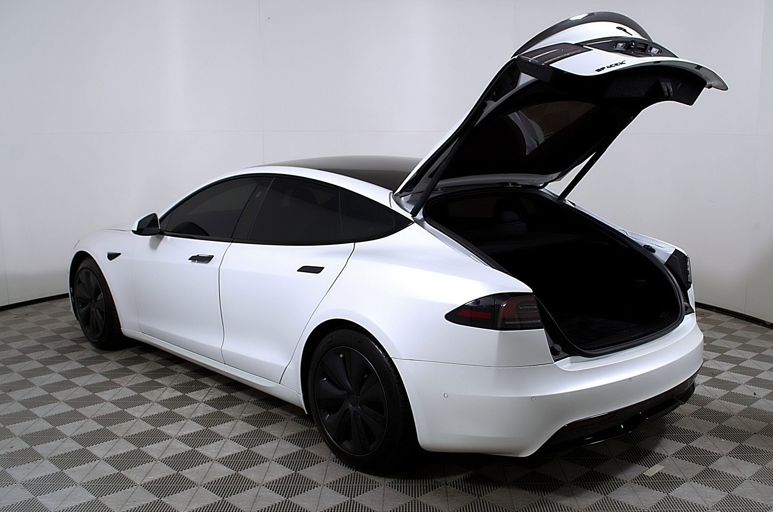 2023 Tesla Model S Base