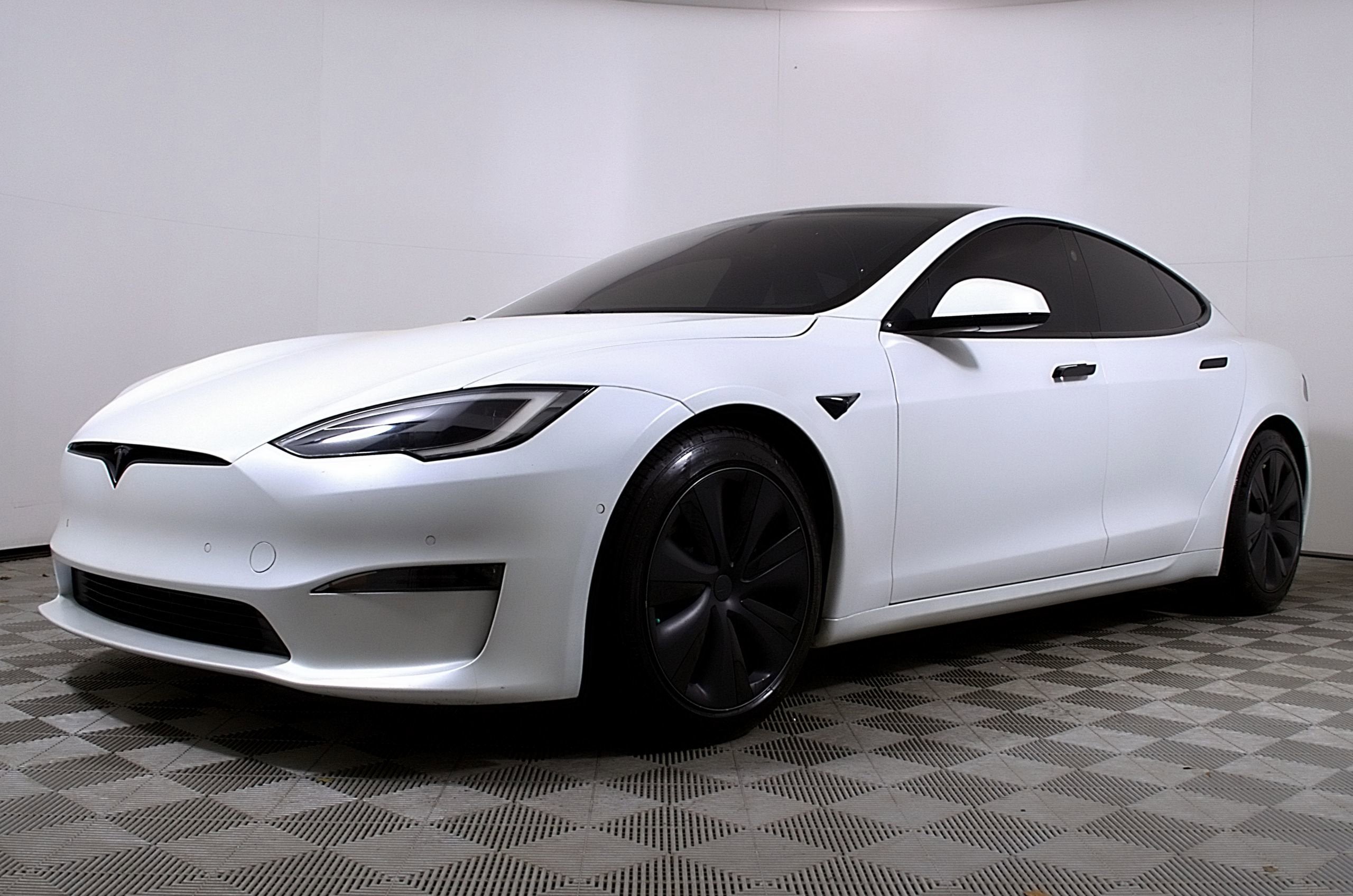 2023 Tesla Model S Base