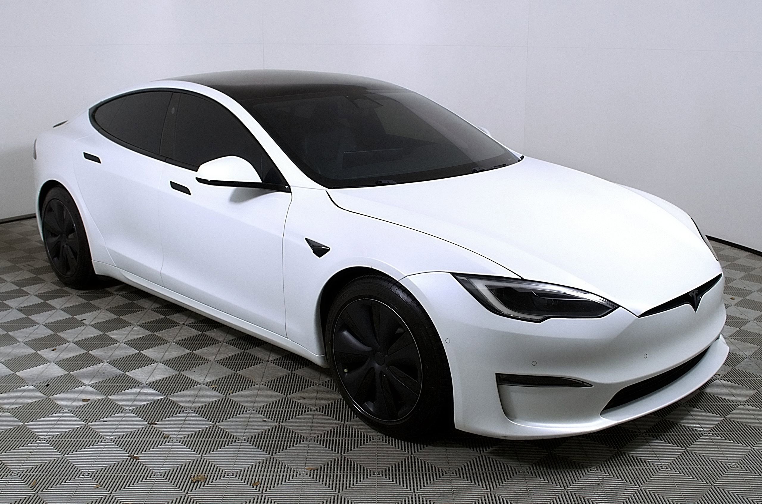 2023 Tesla Model S Base