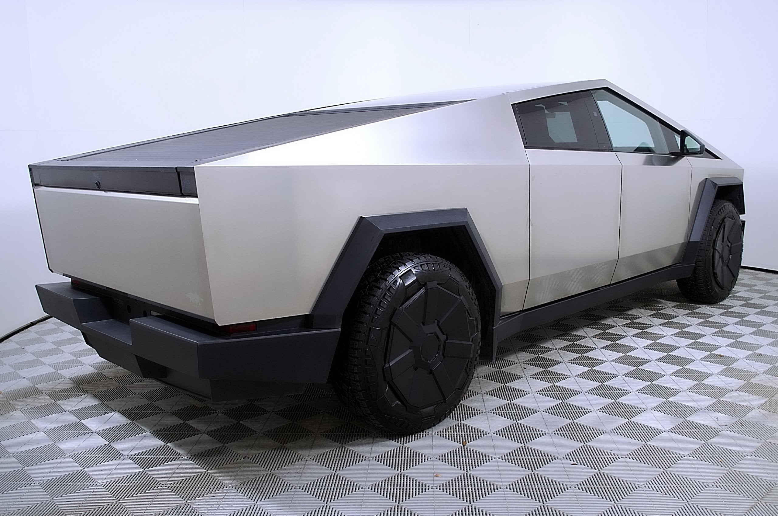 2024 Tesla Cybertruck Cyberbeast