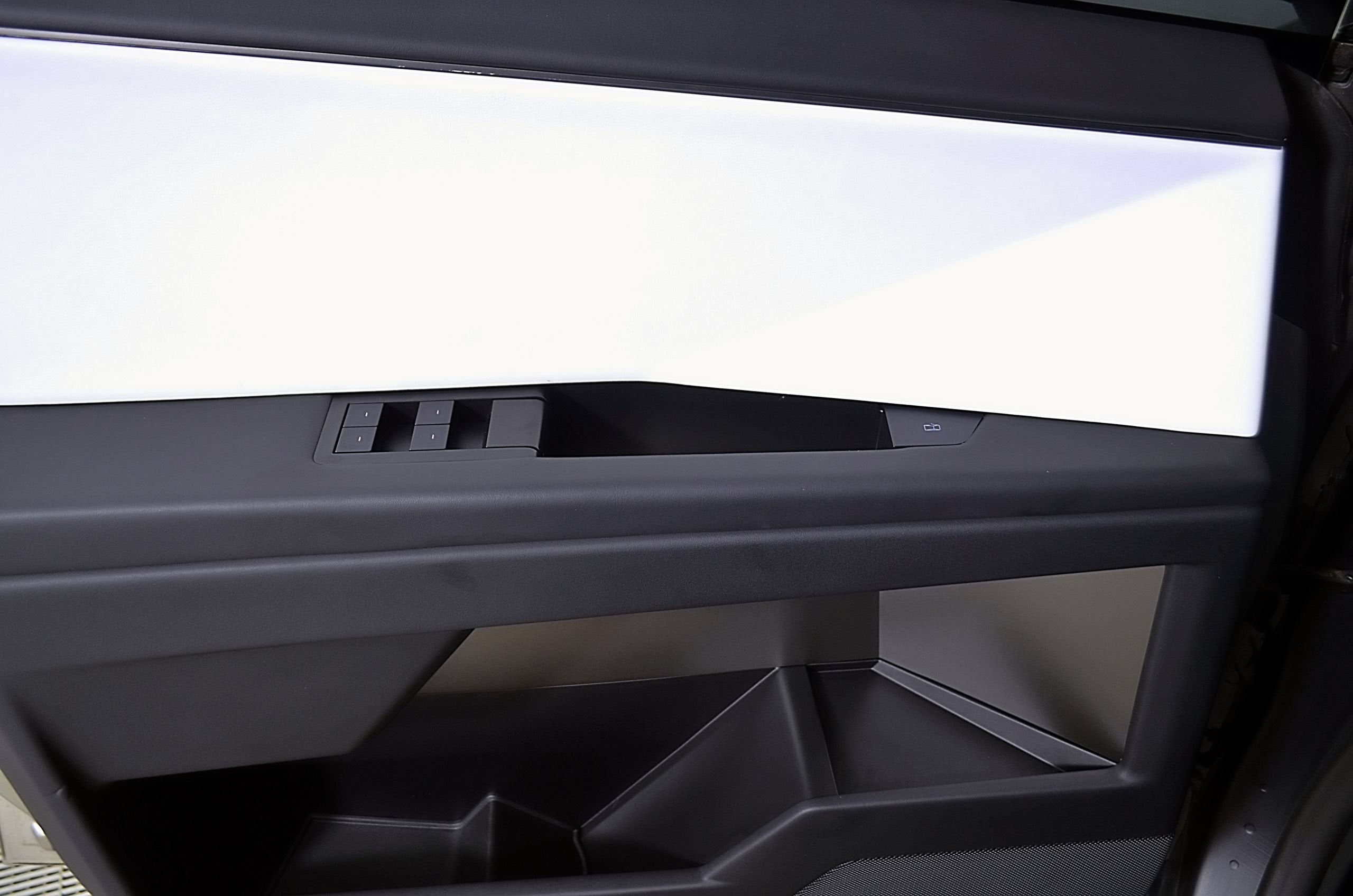 2024 Tesla Cybertruck Cyberbeast