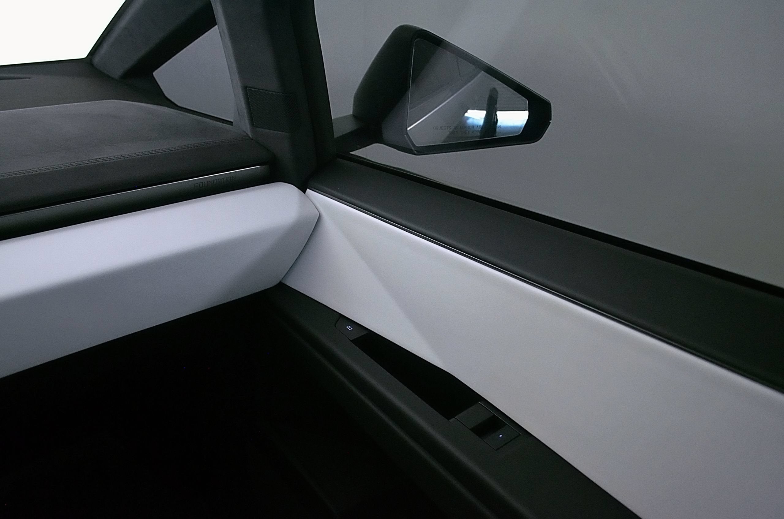 2024 Tesla Cybertruck Cyberbeast