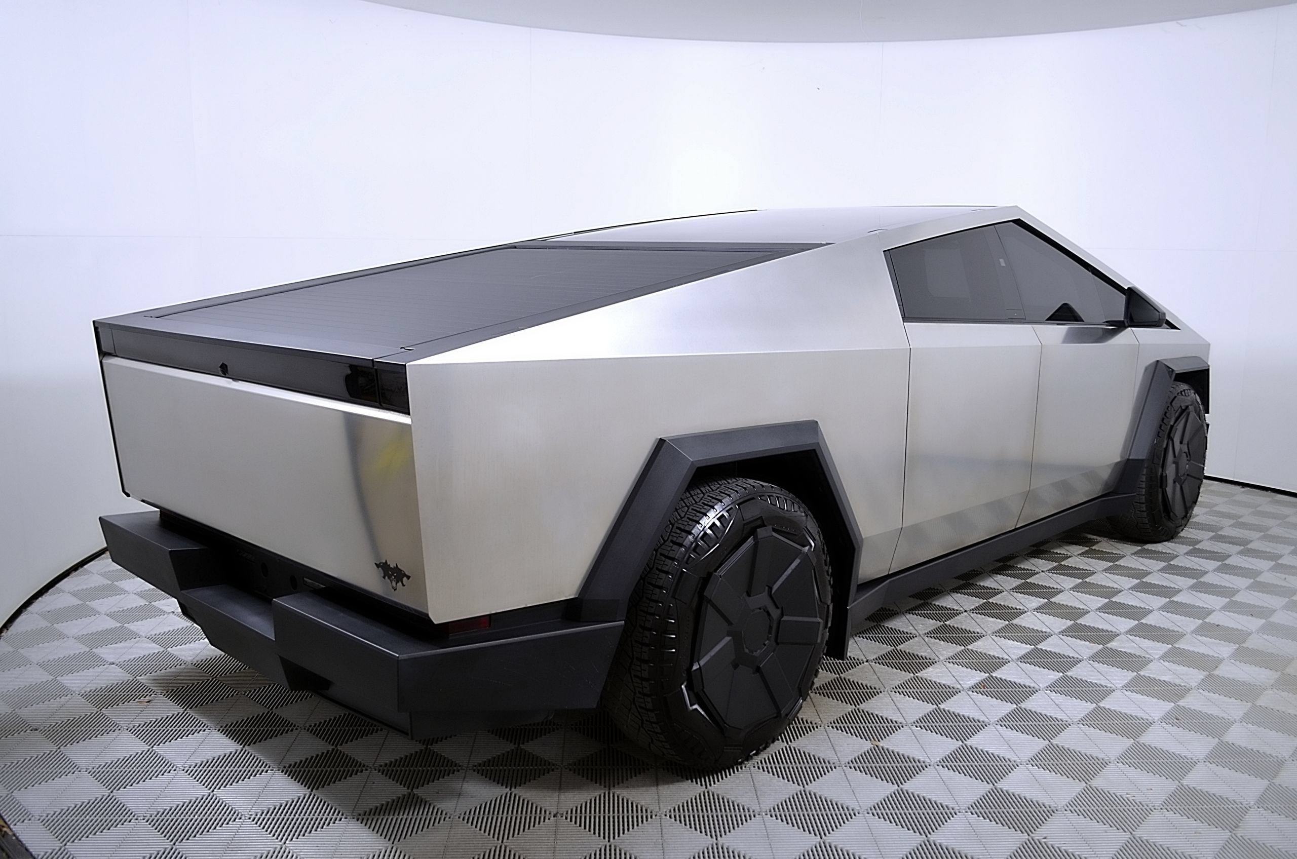 2024 Tesla Cybertruck Cyberbeast