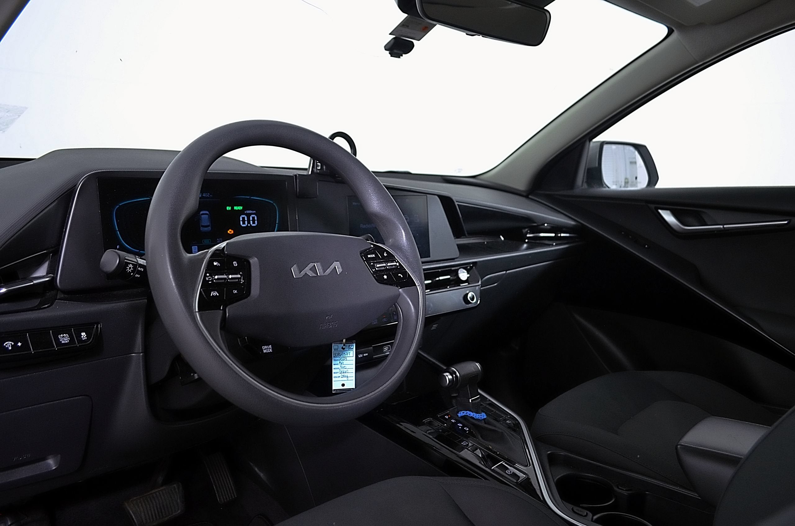 2023 Kia Niro LX