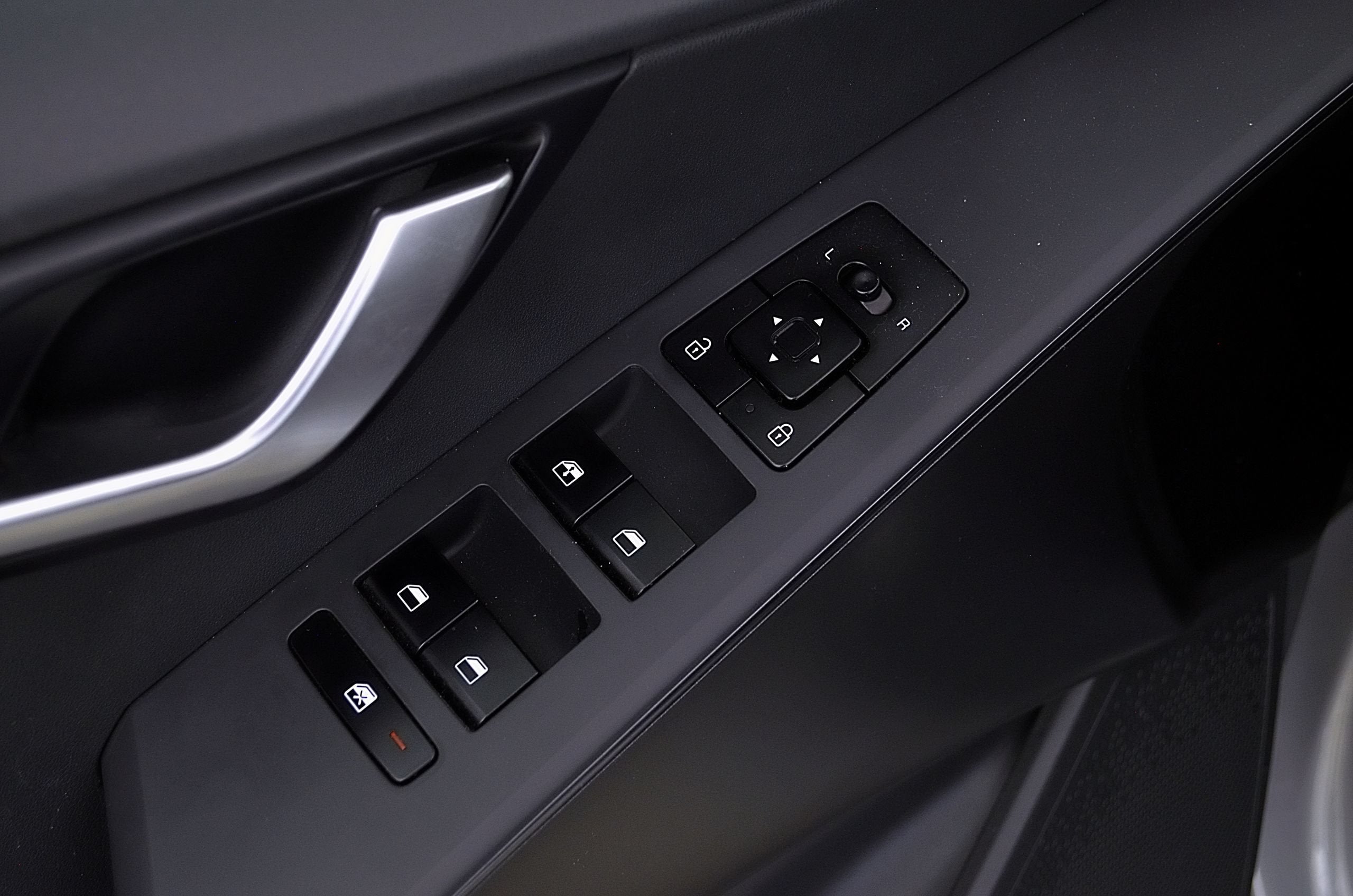 2023 Kia Niro LX