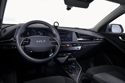 2023 Kia Niro LX