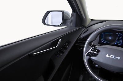 2023 Kia Niro LX