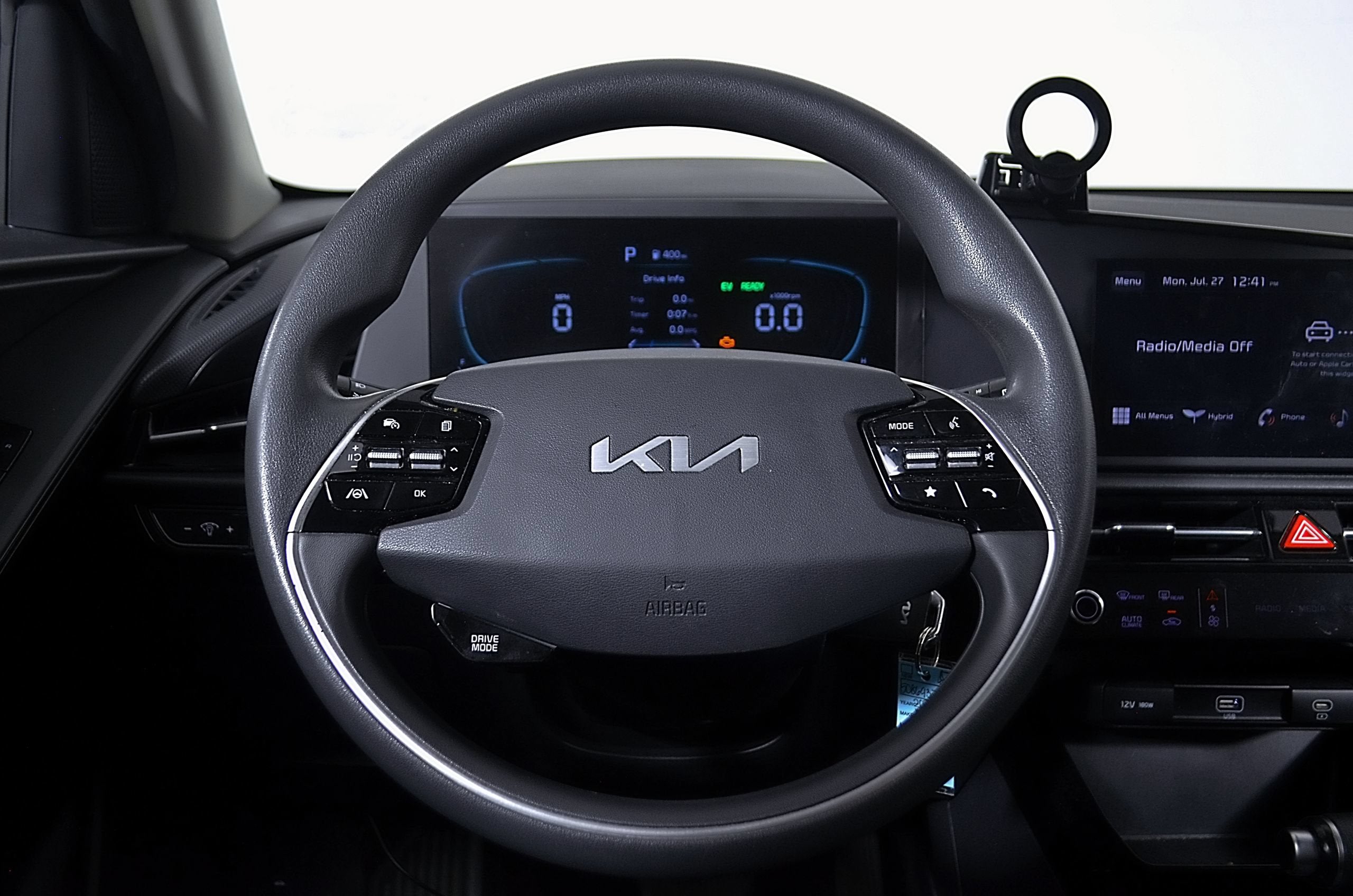 2023 Kia Niro LX