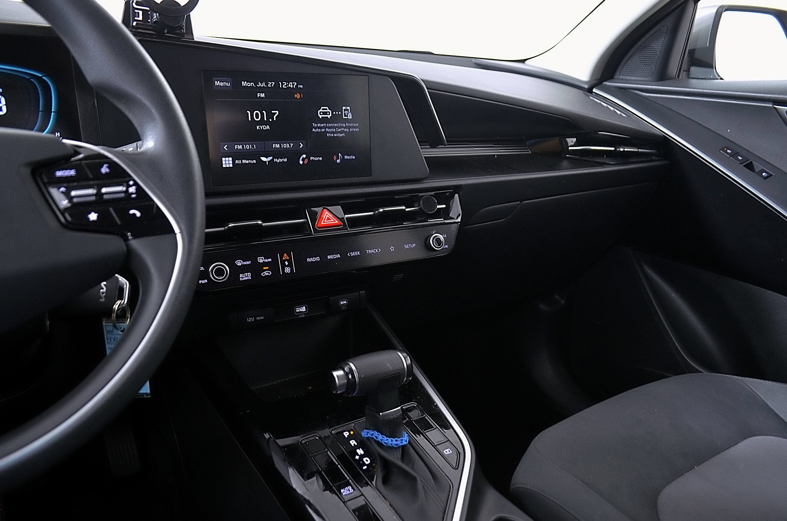 2023 Kia Niro LX