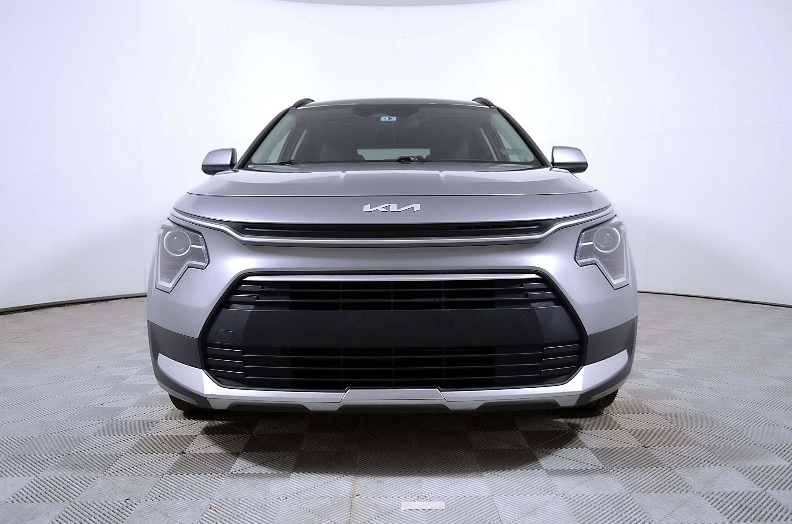 2023 Kia Niro LX