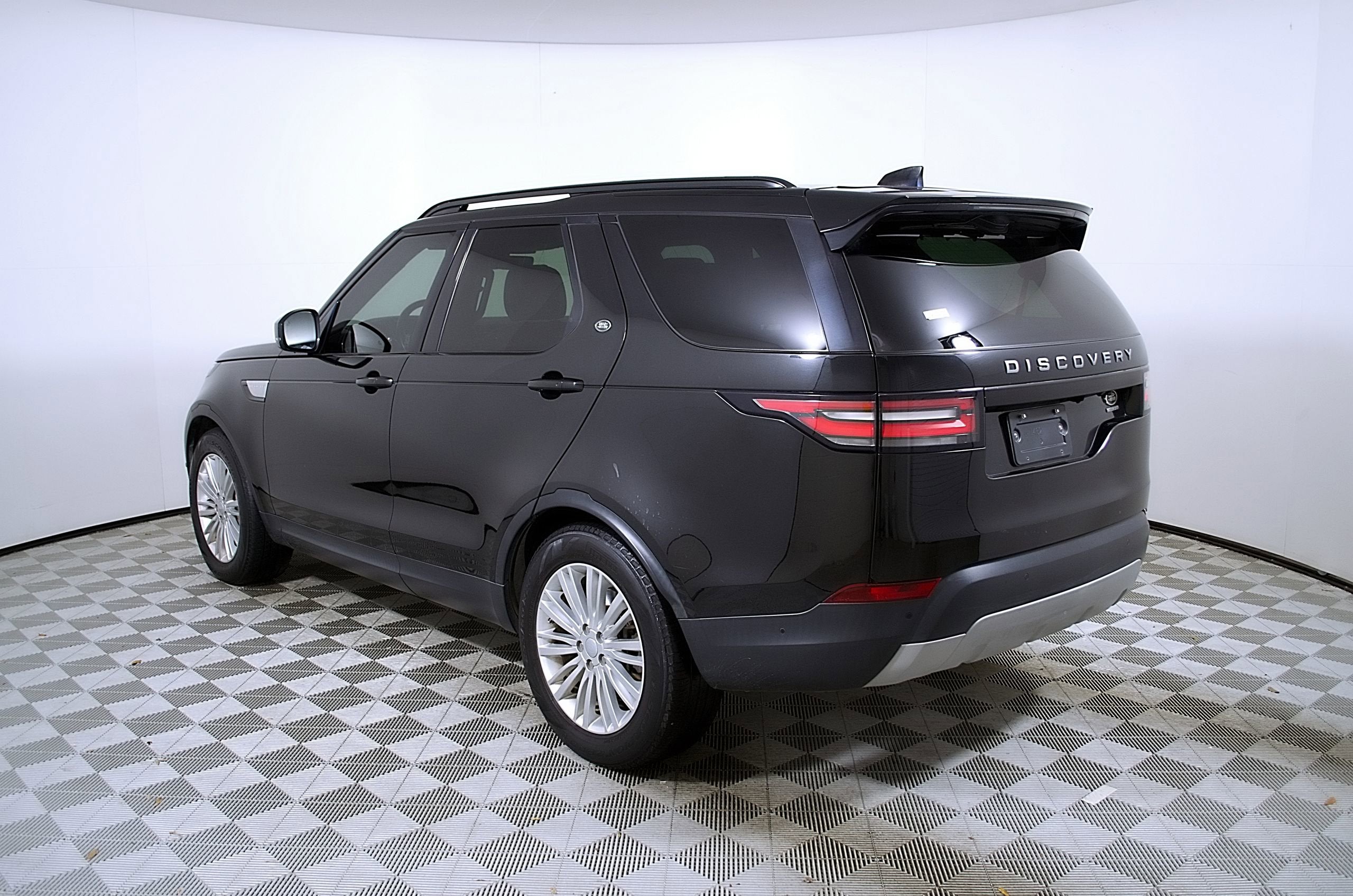 2020 Land Rover Discovery HSE