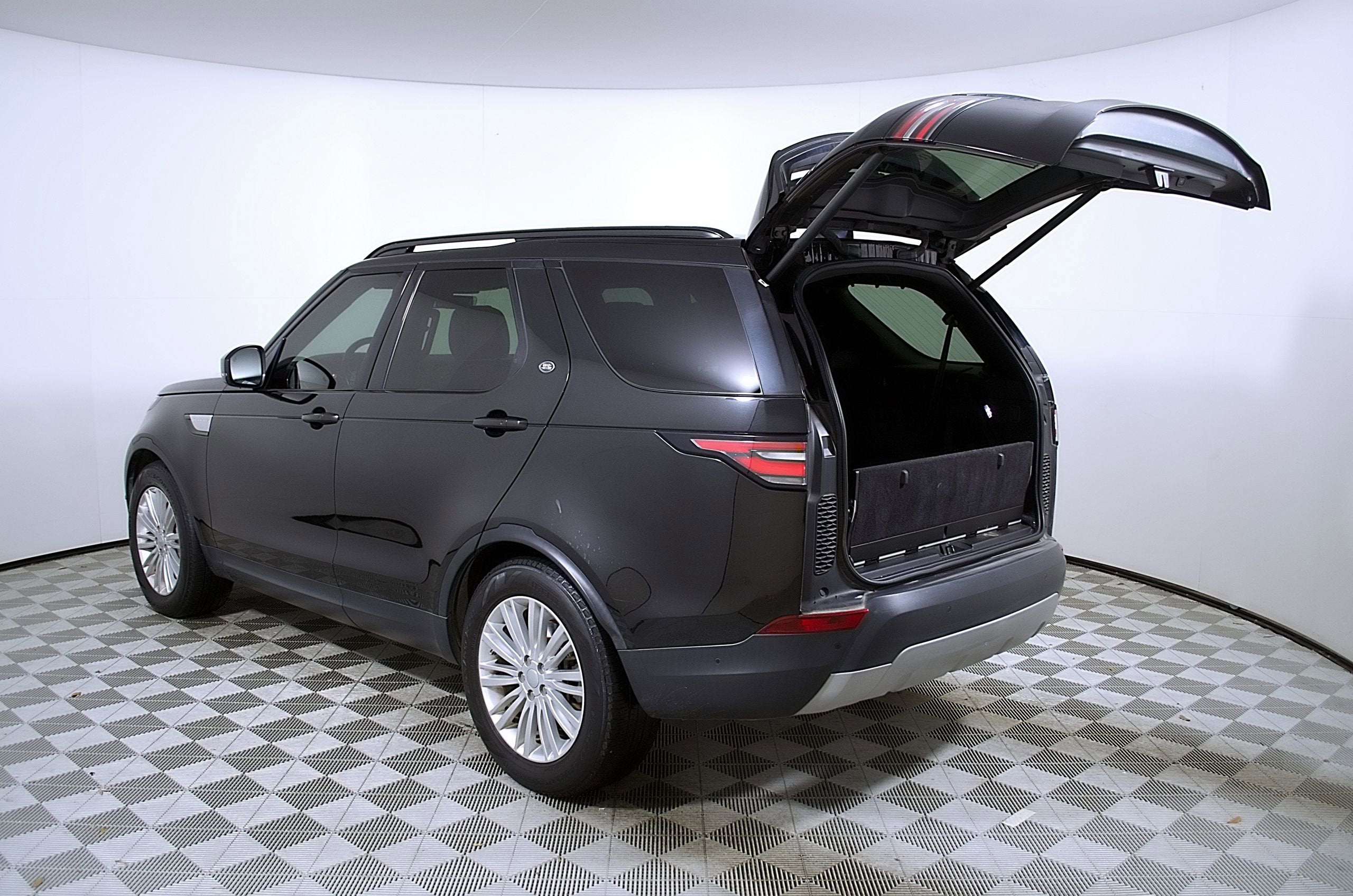 2020 Land Rover Discovery HSE
