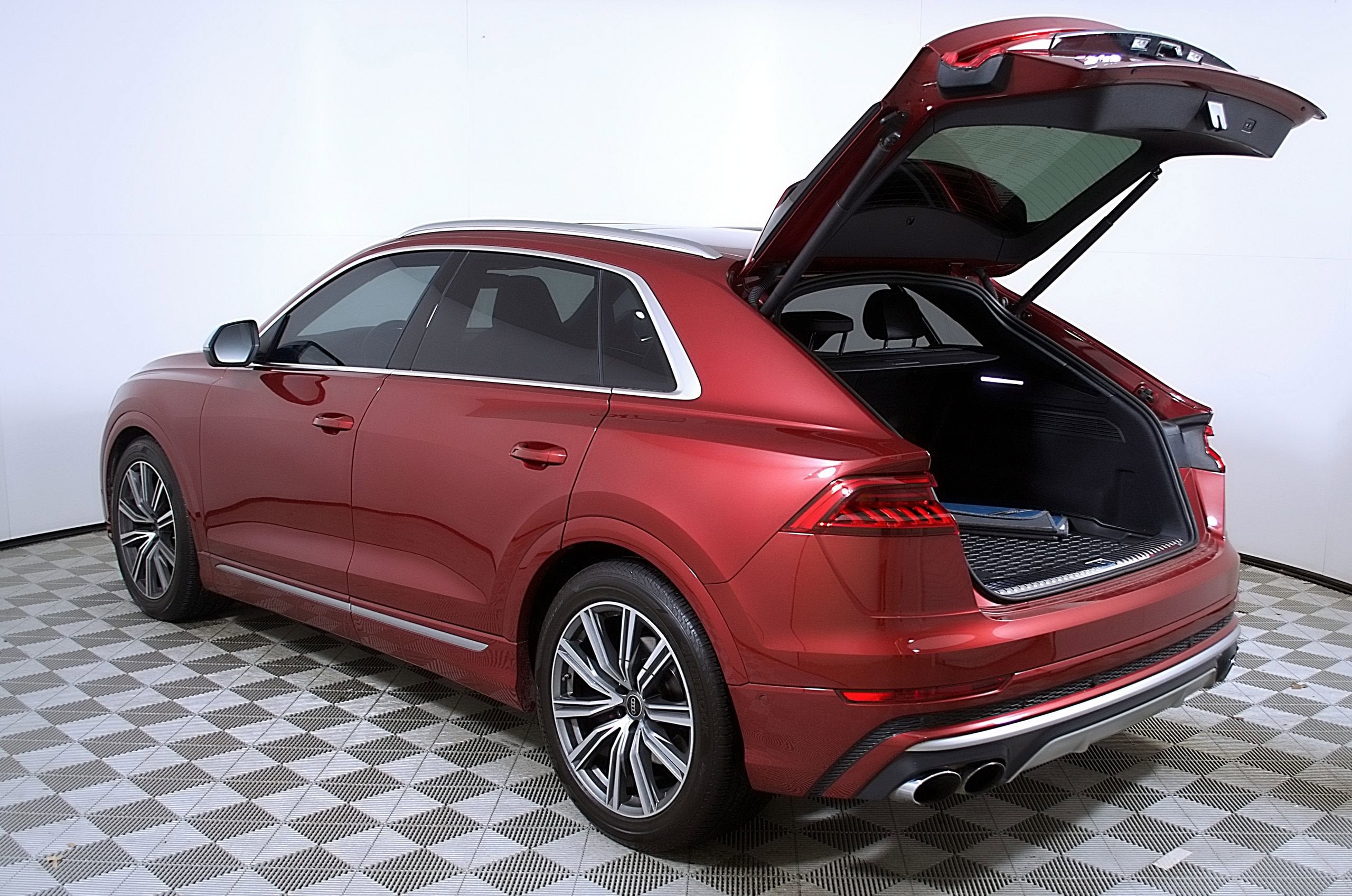2023 Audi SQ8 Premium Plus