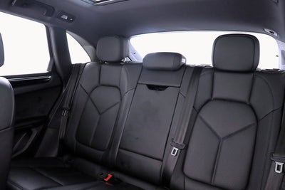 2021 Porsche Macan Base