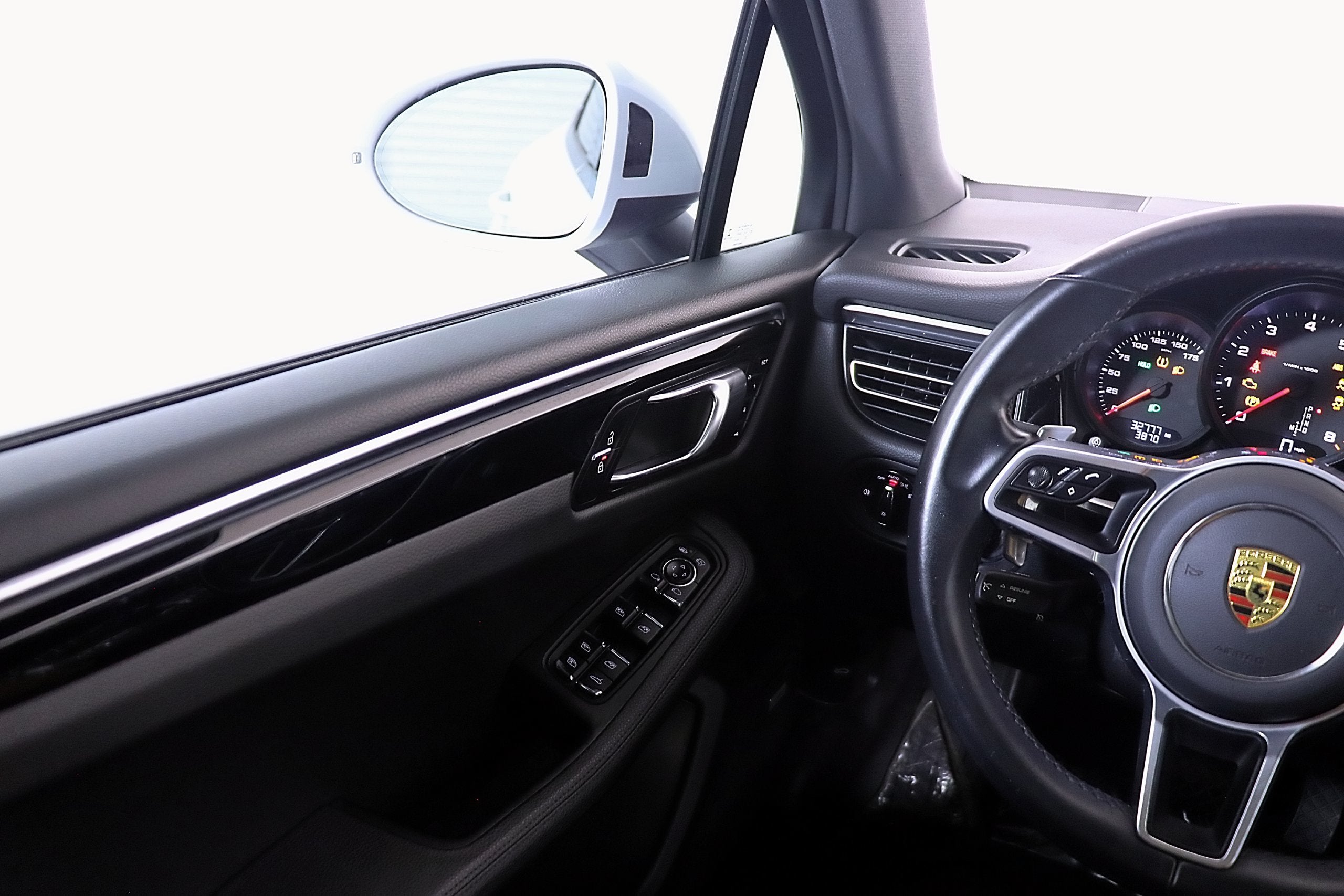 2021 Porsche Macan Base