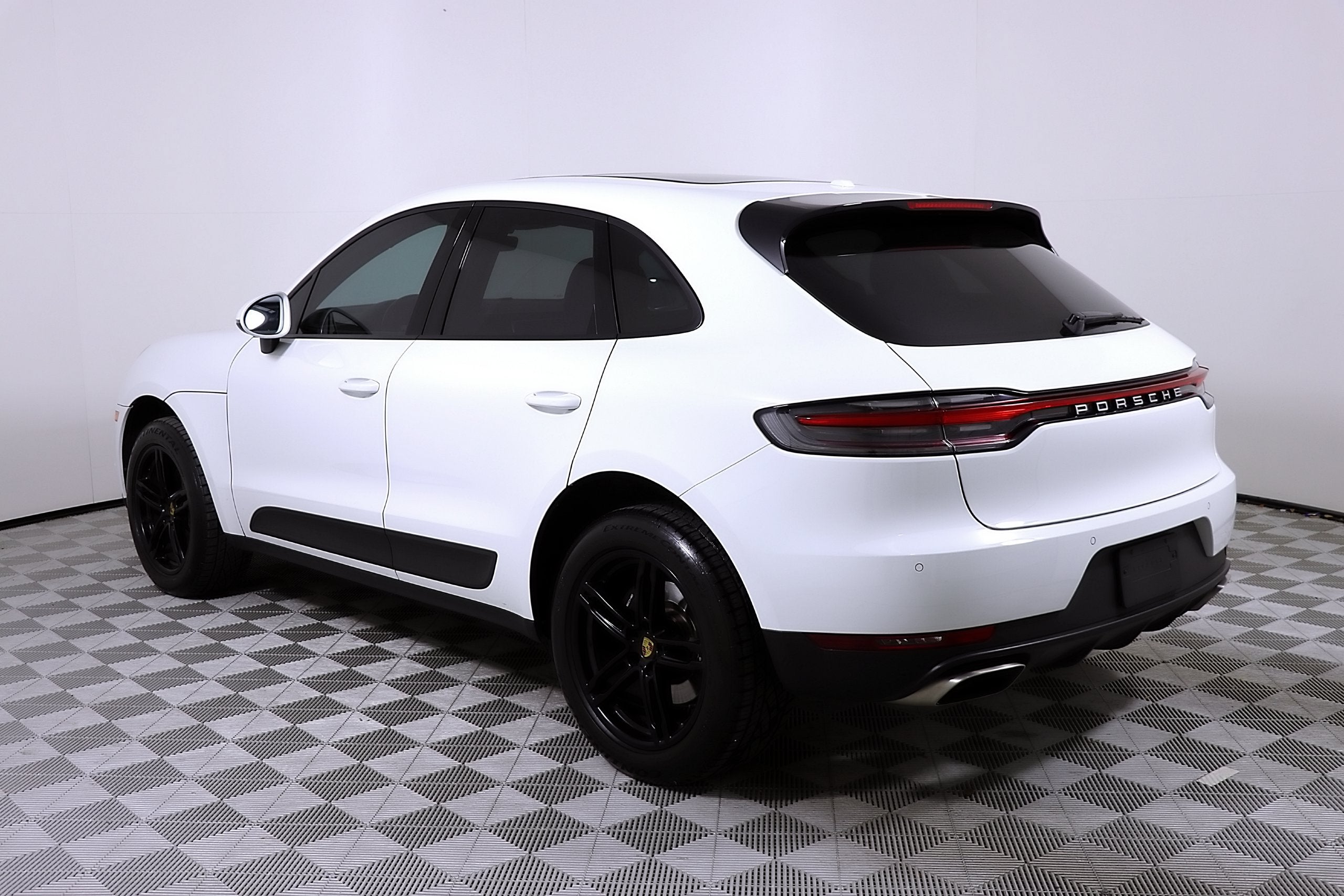 2021 Porsche Macan Base