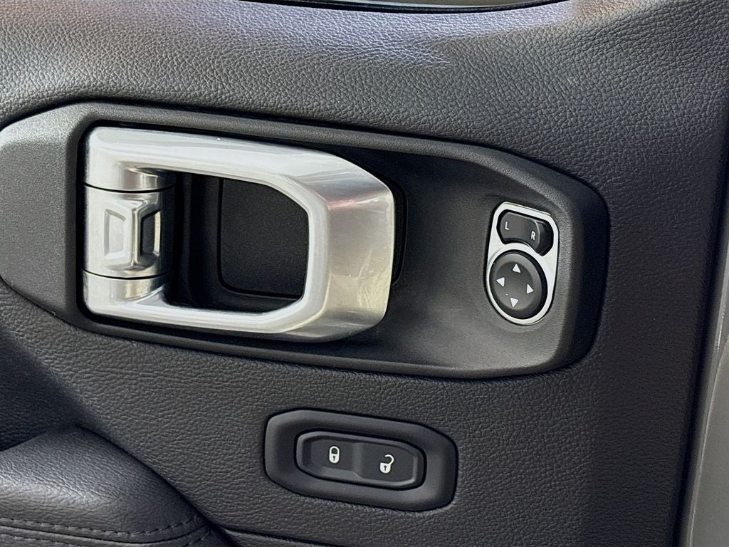 2022 Jeep Wrangler Unlimited Sahara Altitude