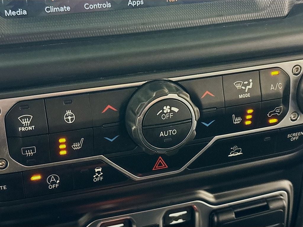 2022 Jeep Wrangler Unlimited Sahara Altitude