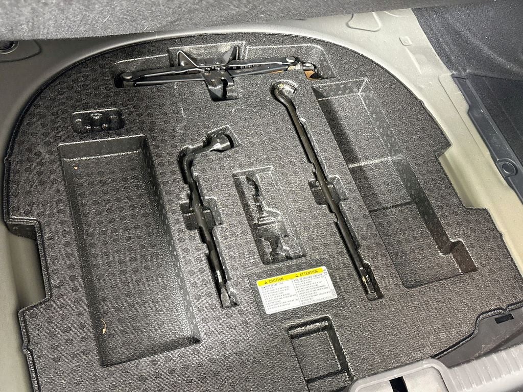 2023 Lexus ES 350 F SPORT Handling