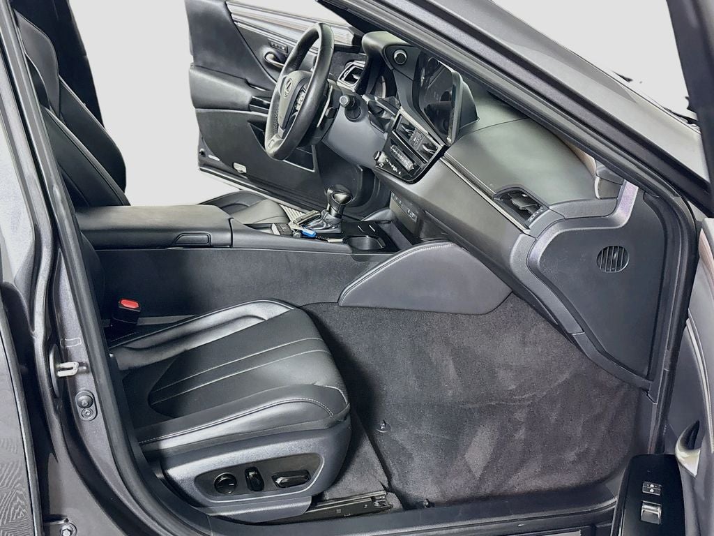 2023 Lexus ES 350 F SPORT Handling