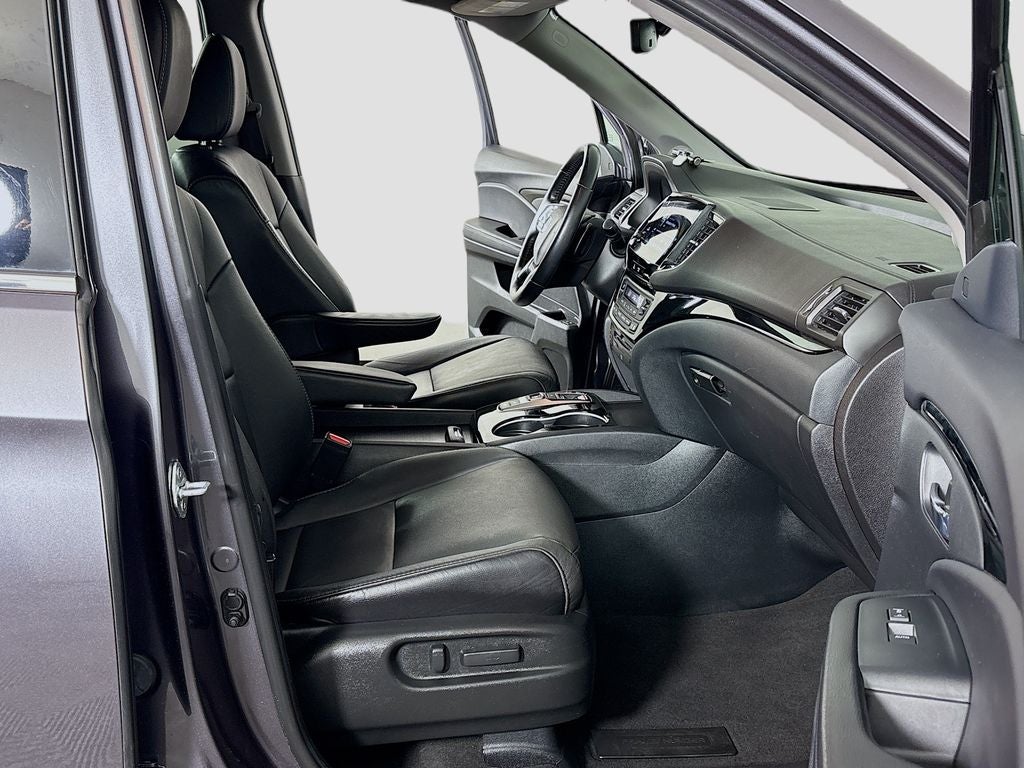 2021 Honda Pilot Touring 7-Passenger