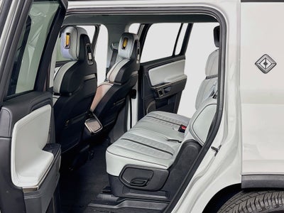 2024 Rivian R1S Adventure