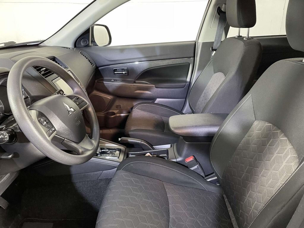 2025 Mitsubishi Outlander Sport ES