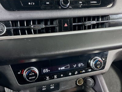 2025 Mitsubishi Outlander ES