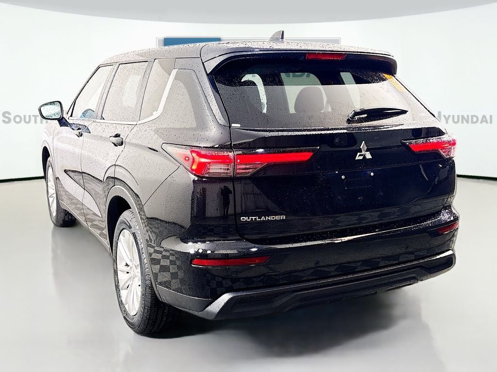 2025 Mitsubishi Outlander ES