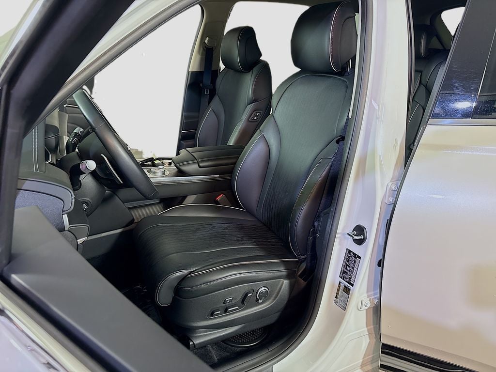 2024 Genesis GV80 Base