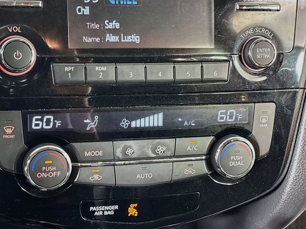 2016 Nissan Rogue SV