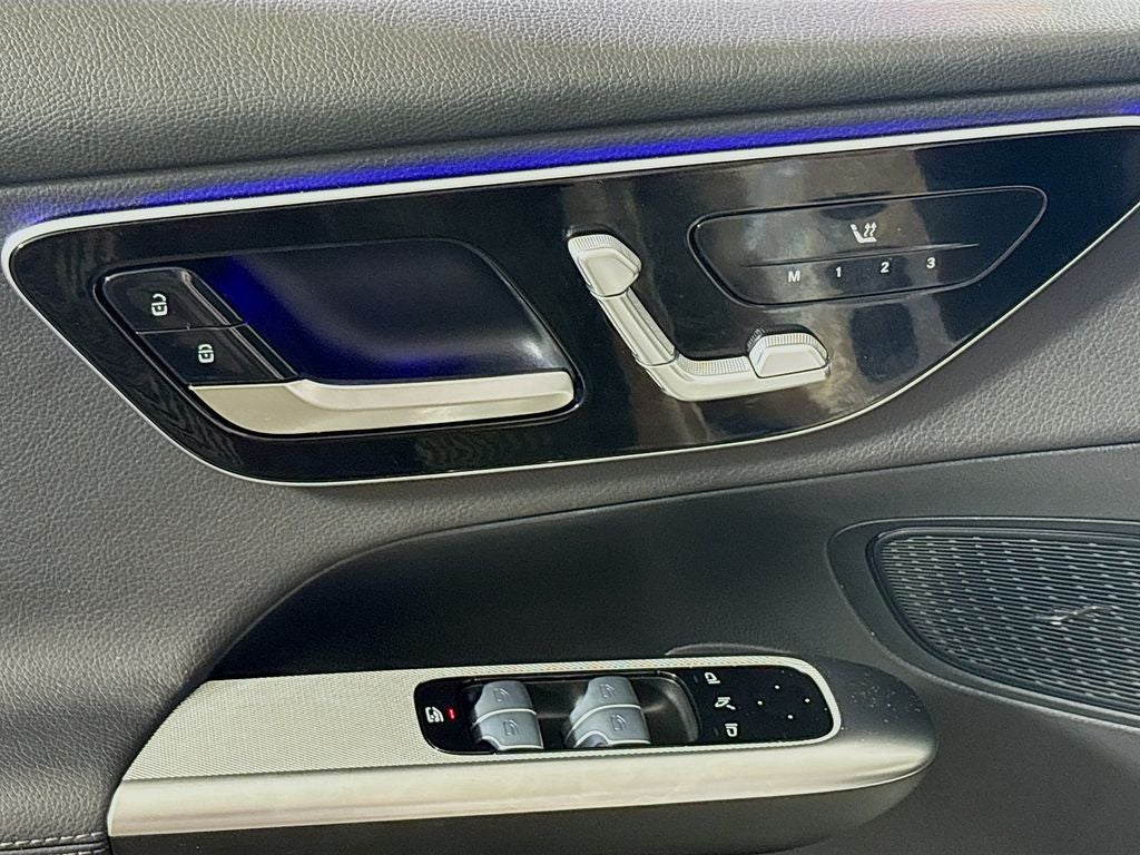 2025 Mercedes-Benz GLC 300 300