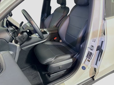 2025 Mercedes-Benz GLC 300 300
