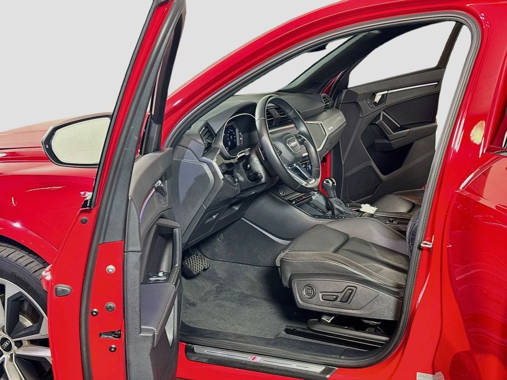 2021 Audi Q3 S line Premium Plus