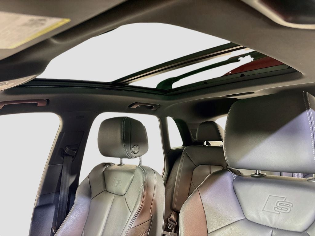 2021 Audi Q3 S line Premium Plus