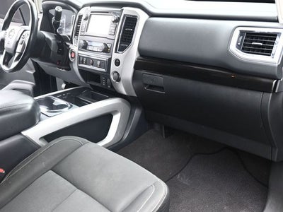 2017 Nissan Titan SV