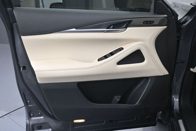 2022 INFINITI QX60 LUXE