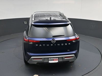 2022 Nissan Pathfinder SL