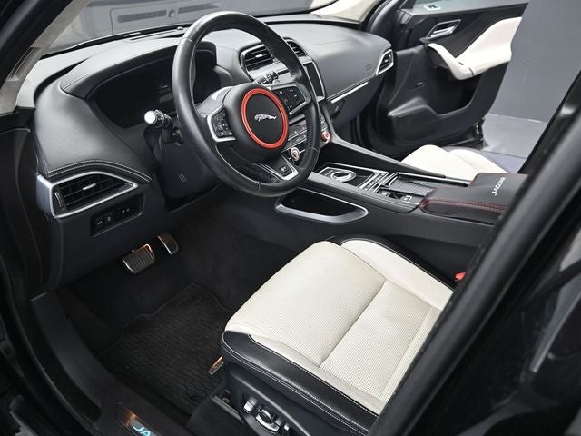 2020 Jaguar F-PACE 25t R-Sport