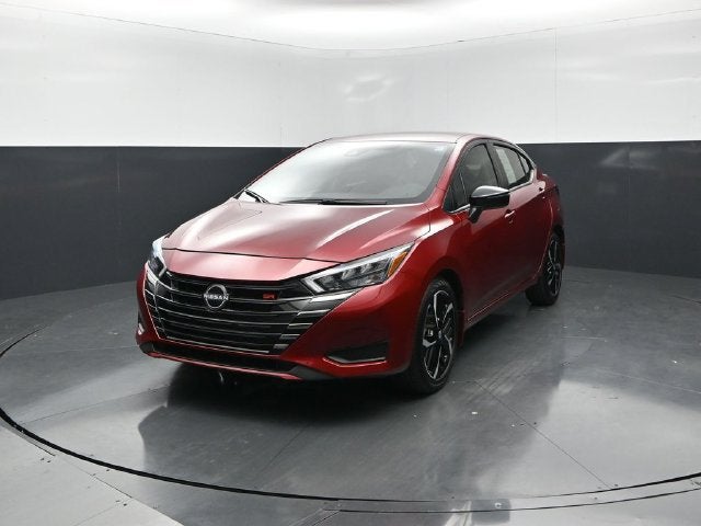 2025 Nissan Versa SR